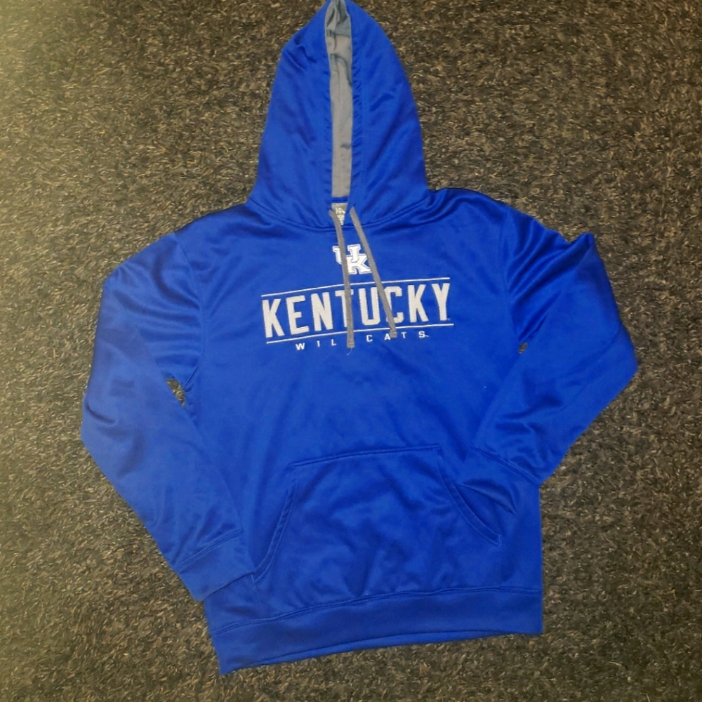 Men's University of KY sweatshirt.